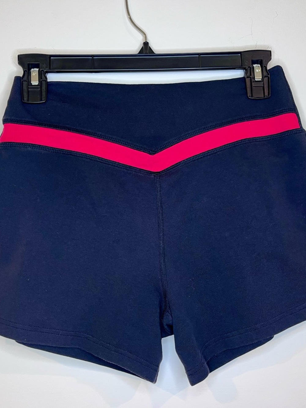 Nike Dri-FIT Black Athletic Shorts Pink Swoosh Size M - Picture 4 of 5